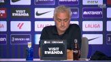 Mourinho show contro l'arbitro: in conferenza con le foto dei falli