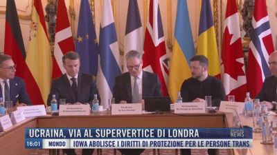 Breaking News delle 16.00 | Ucraina, via al supervertice di Londra