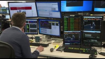 Dazi Usa, crollano le Borse asiatiche: Trump tira dritto
