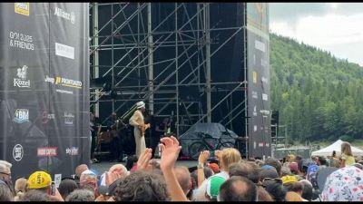 Gaza, Jovanotti dal No Borders festival: tifo solo per la pace
