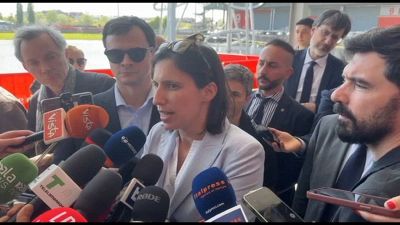 Dazi, Schlein: bene sospensione, ma i pericoli non sono sventati