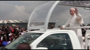Papa Leone XIV a Douala, Messa all'aperto davanti a 120 mila fedeli
