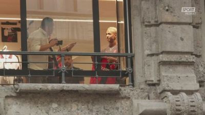 Milan, bagno di folla per Omari Hutchinson