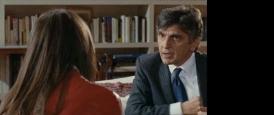 La storia di un'intera giornata: con Valentina Persia, De Sica, Salemme, Banfi e Conticini