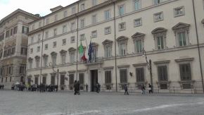 Via gli 007 di scorta agli ex Premier ma restano quelli del Viminale