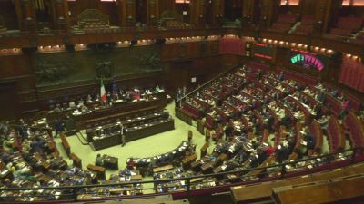 Immigrazione, il sì della Camera al decreto sui centri in Albania
