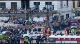 La partenza del feretro di Francesco sulla papamobile