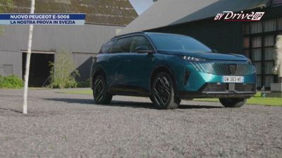 Nuovo Peugeot E-5008