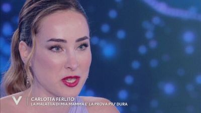 Carlotta Ferlito: "La malattia di mia mamma è la prova più dura"