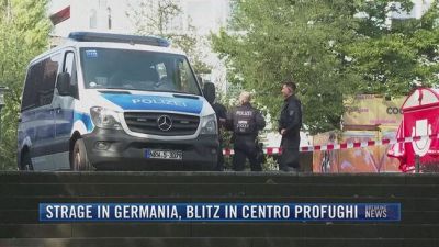 Breaking News delle 21.30 | Strage in Germania, blitz in centro profughi
