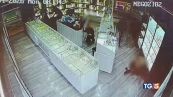 Panico a Roma per rapina in gioielleria