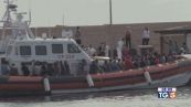 Barcone si ribalta, strage di migranti