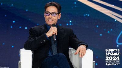 Pier Silvio Berlusconi incontra la stampa italiana e traccia il futuro dell'azienda
