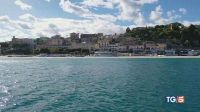 I monumenti più belli e le spiagge da sogno