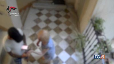 Le truffe smascherate nonnine alla riscossa