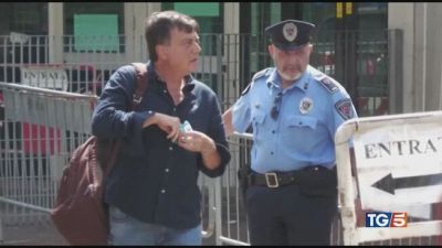 "Fu metodo mafioso" Lavitola resta in cella