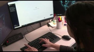 Norme più severe nell'Unione europea per ChatGpt, Roblox e Reddit