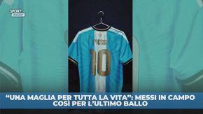 Messi presenta la maglia che indosserà per l'ultimo ballo con l'Argentina