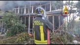 Vigili del Fuoco in azione a Cattolica: brucia ex hotel