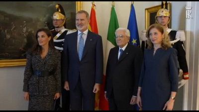 A Napoli Mattarella riceve i reali di Spagna a Villa Rosebery