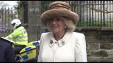 La regina Camilla sostituisce Carlo III a Worcester