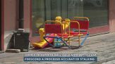 Coppia infastidita dall'asilo nido sotto casa