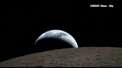 Spettacolari foto della Terra scattate dall'equipaggio di Artemis II