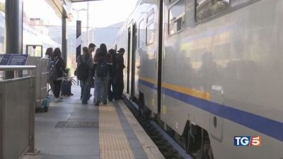 Capotreno ferito. 8 ore di sciopero