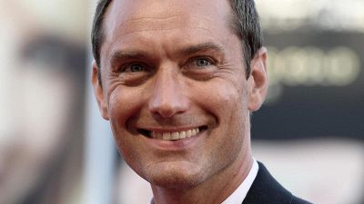 Tutte le uscite di dicembre 2024 su Disney Plus, dall'avventura di Jude Law al successo di Elton John