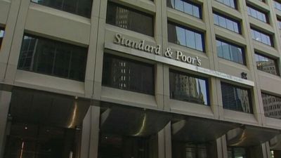 Italia promossa, il rating sala a BBB+, "Bene l'economia e conti solidi"