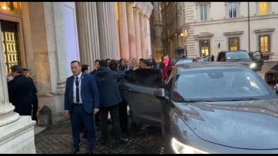Milei, il presidente argentino visita 'il Tempo'. Poi da Meloni