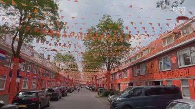 Euro 2024, la spettacolare Orange Street a l'Aja