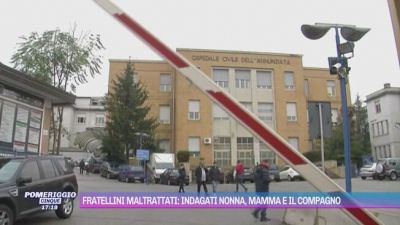 Fratellini maltrattati, sequestrati telefoni di mamma e nonna