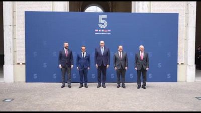 A Roma il Gruppo dei 5, Crosetto accoglie i ministri della Difesa