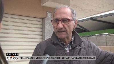 Nelle mani dei violenti: l'ex teatro di Roma in mano agli irregolari