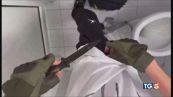 Insegnante aggredita caccia agli istigatori