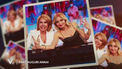 Anna Pettinelli e gli auguri degli amici