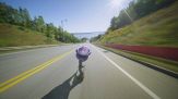 A 151,83 km/h su uno skateboard in posizione eretta: l'impresa di Diego Poncelet