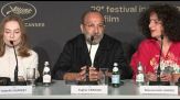 Cannes, Asghar Farhadi condanna la morte di "innocenti" in Iran