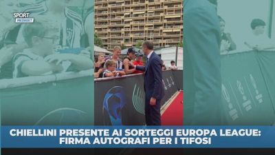 Sorteggi Europa League: Chiellini firma autografi