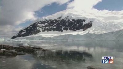 Sotto i ghiacci artici correnti calde e canyon