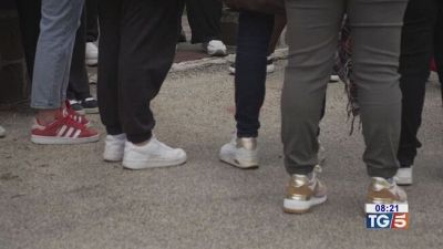 Abusi nella "saletta" Prof arrestata a Napoli