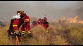 Andalusia, vigili del fuoco ancora al lavoro per spegnere l'incendio