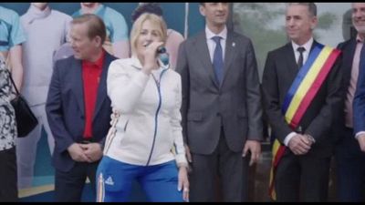 Romania, festa per Nadia Comaneci a 50 anni dal "10 olimpico"
