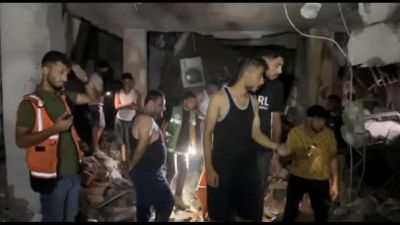 Il caos subito dopo un raid a Jabalia: "Morti solo bambini"