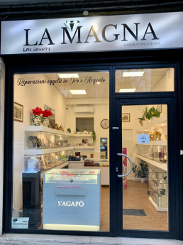 La Magna foto web 12 negozio