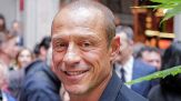 50 Km all’ora, Stefano Accorsi disperato: tragedia in famiglia