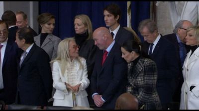 Tutti da Trump: fra il pubblico Meloni, i big tech, gli ex presidenti...