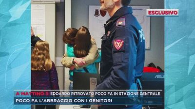 Edoardo ritrovato, l'abbraccio con i genitori