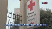 Breaking News delle 21.30 | Accoltellato in classe, muore studente 18enne